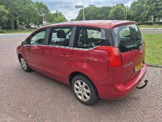 Peugeot 5008 1.6 HDIF ST 5P picture 5