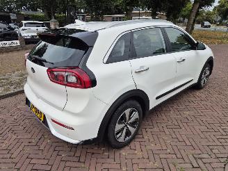 Kia Niro 1.6 GDI HYBRID DYNAMIC LINE picture 4