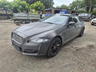 uszkodzony samochody osobowe Jaguar XJ 3.0 D Premium Luxury 2019/8