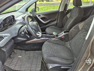 Peugeot 2008 1.2 VTi Active Pack AUTOMAAT! picture 12