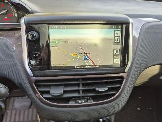 Peugeot 2008 1.2 VTi Active Pack AUTOMAAT! picture 20
