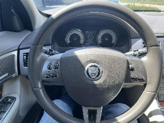 Jaguar XF 3.0 V6 Premium Luxury picture 8