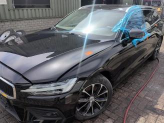 Volvo V-60 V60 II (ZW), Combi, 2018 2.0 B3 16V Mild Hybrid picture 1