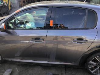 Démontage voiture Peugeot 208 208 II (UB/UH/UP), Hatchback 5-drs, 2019 1.2 Vti 12V PureTech 130 2022/2