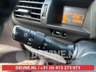 Toyota iQ iQ, Hatchback 3-drs, 2009 / 2015 1.0 12V VVT-i picture 14