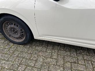 Nissan Micra 1.0 IG-T Acenta picture 20