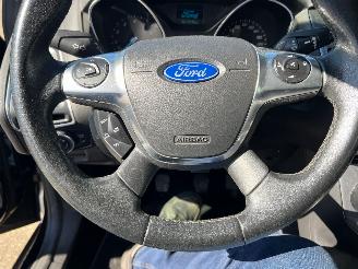 Ford Focus 1.0 Ecoboost Titanium picture 16