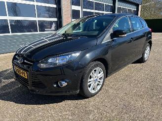 Coche accidentado Ford Focus 1.0 Ecoboost Titanium 2013/2