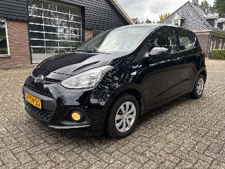 Damaged car Hyundai I-10 1.0i I-Motion Comfort 2014/11