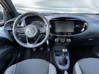 Toyota Aygo X 1.0 VVt-i CRUISE/ CAMERA / STOELVER / AIRCO picture 12