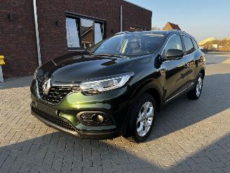 uszkodzony samochody osobowe Renault Kadjar 1.3Tce AUTOMAAT / NAVI / CRUISE / CAMERA 2020/8