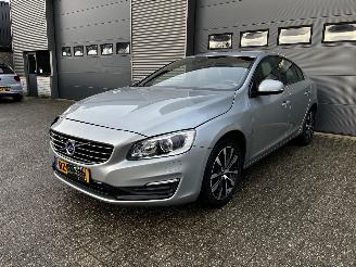 Damaged car Volvo S-60 1.5 T3 AUTOMAAT / NAVI / CRUISE / LEER / PDC 2018/3
