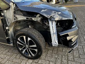 Volkswagen Golf Sportsvan 1.0 TSI AUTOMAAT / NAVI / CRUISE / CLIMA / CAMERA picture 5