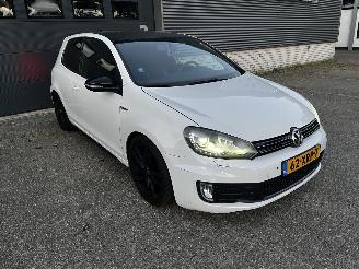 Volkswagen Golf 1.4i GTI LOOK  VERSNELLINGSBAK DEFECT picture 3