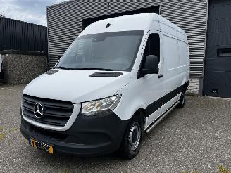 Vaurioauto  passenger cars Mercedes Sprinter 317 CDI AUTOMAAT / NAVI / CAMERA / CRUISE 2021/2