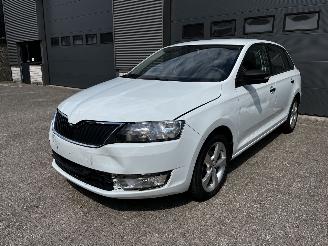 Damaged car Skoda Rapid 1.2TSI 2015/6