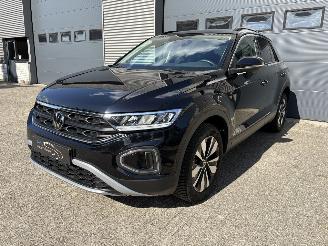 damaged passenger cars Volkswagen T-Roc 1.0 TSI GOAL NAVI / CRUISE / PDC / STOELVER 2024/8