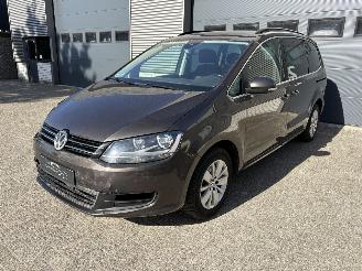 krockskadad bil auto Volkswagen Sharan 1.4 TSI AUTOMAAT / CLIMA / CRUISE / NAVI / 7 PERS 2019/12