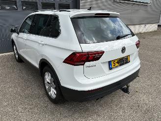 Volkswagen Tiguan 2.0 TSI 4X4 AUTOMAAT / NAVI / CRUISE / CAMERA picture 26