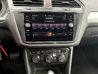Volkswagen Tiguan 2.0 TSI 4X4 AUTOMAAT / NAVI / CRUISE / CAMERA picture 15