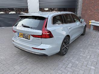 Volvo V-60 2.0 T6 Plug-in Hybrid AWD Plus Bright picture 21