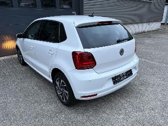 Volkswagen Polo 1.0i SOUND / CLIMA / NAVI / PDC picture 20