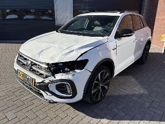 Damaged car Volkswagen T-Roc 1.5 TSI R-line / PANODAK / AUTOMAAT / CAMERA / CRUISE / NAVI 2022/12