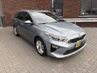 Kia Ceed 1.0 T-GDI Sportswagon NAVI / CAMRA / CLIMA / STOELVERW picture 3