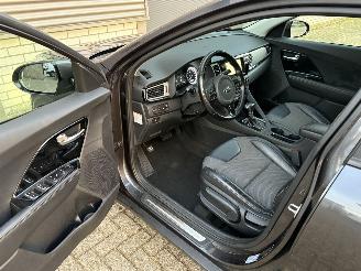 Kia Niro 1.6 GDI HYBRID / NAVI / CRUISE / CAMERA / LEER picture 8