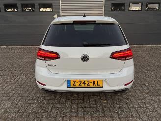 Volkswagen Golf 1.6 TDI NAVI / CRUISE / PDC / CLIMA picture 18