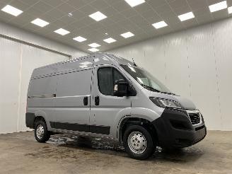 krockskadad bil brommobiel Peugeot Boxer 35 2.2 HDI 103KW L2H2 Navi Airco 2022/2