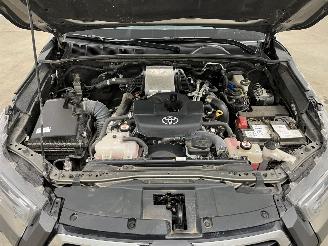 Toyota Hilux 2.8 D-4D Autom. DC 4wd Navi Clima picture 17