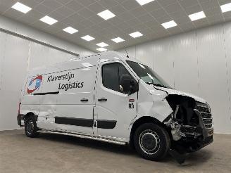 skadebil bedrijf Renault Master 35 2.3 dCi L3H2 Navi Airco 2022/1