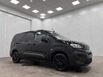 skadebil bedrijf Peugeot Partner 1.5 BlueHDI Autom. DC Navi Airco 2024/6