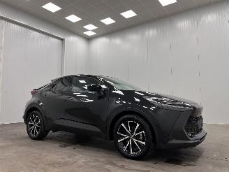 damaged passenger cars Toyota C-HR 1.8 Hybrid  Panoramadak Navi Clima 2024/8