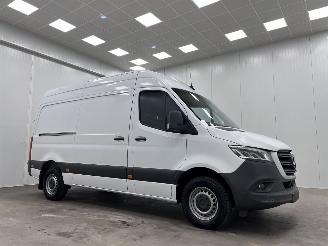 krockskadad bil bedrijf Mercedes Sprinter 35 319 CDI V6 Autom. L2H2 Clima 2020/7
