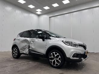 Vaurioauto  passenger cars Renault Captur 0.9 TCe Intens Navi Clima 2017/6