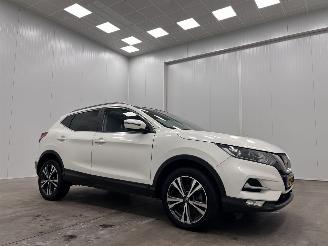 krockskadad bil auto Nissan Qashqai 1.2i Panoramadak Navi Clima 2018/2