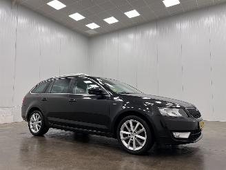Avarii autoturisme Skoda Octavia Combi 1.6 TDI Greentech JOY Navi Clima 2016/7
