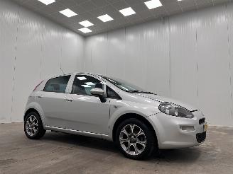 Vaurioauto  passenger cars Fiat Punto Evo 0.9 TwinAir Sempre 5-drs Navi Clima 2018/2