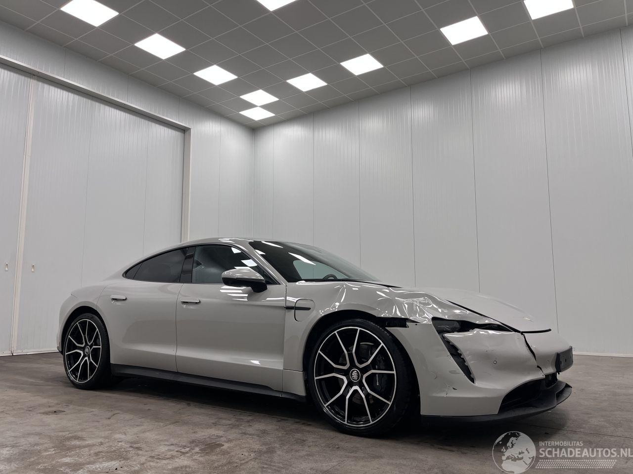 Porsche Taycan Panoramadak