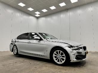 skadebil auto BMW 3-serie 330e Autom. Executive Navi Clima 2016/10