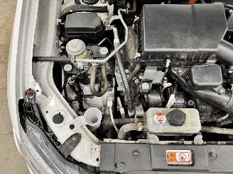 Mitsubishi Outlander 2.0 PHEV 4WD Instyle Navi Clima picture 20