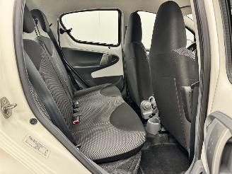 Toyota Aygo 1.0 5-drs picture 10