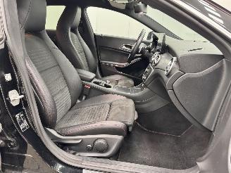 Mercedes Cla-klasse Shooting Brake 180 Autom. AMG Navi Clima picture 9