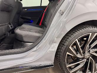 Volkswagen Golf 2.0 TDI R-Line Panoramadak 5-drs Airco picture 18