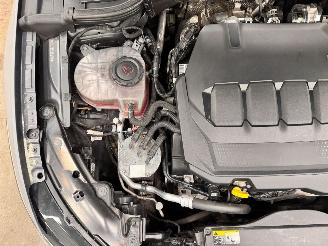 Volkswagen Golf 2.0 TDI R-Line Panoramadak 5-drs Airco picture 15