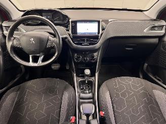 Peugeot 2008 1.2 PureTech Active Autom. Navi Airco picture 9