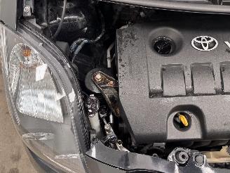 Toyota Yaris 1.8 VVTi TS Sport 5-drs Airco picture 15
