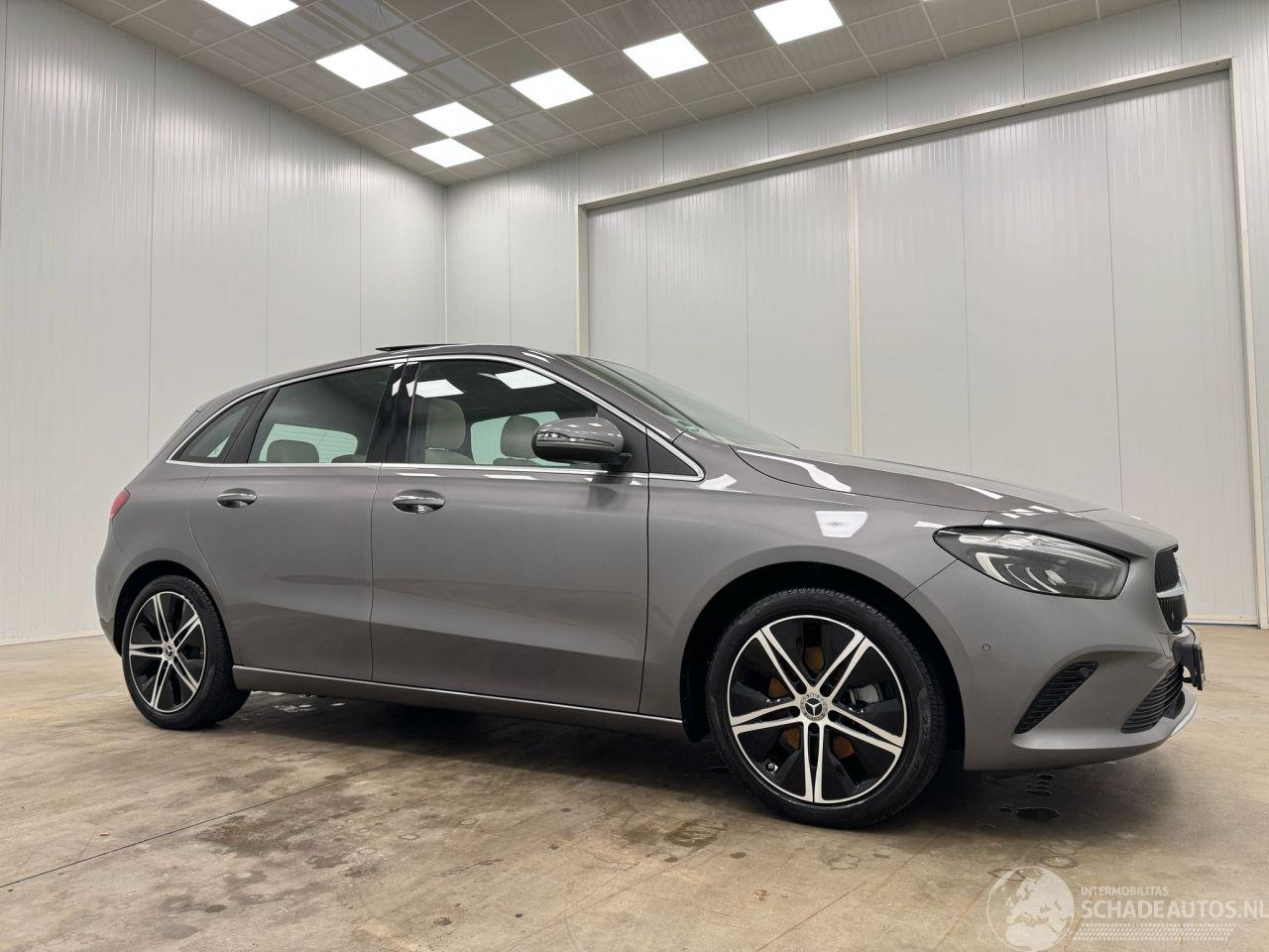 Mercedes B-klasse 180 Luxury Line Panoramadak Navi clima